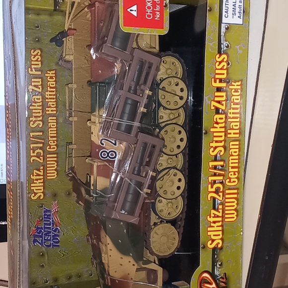 Mint 1\18 scale sdkfz. 251 german halftrack - Picture 2 of 6